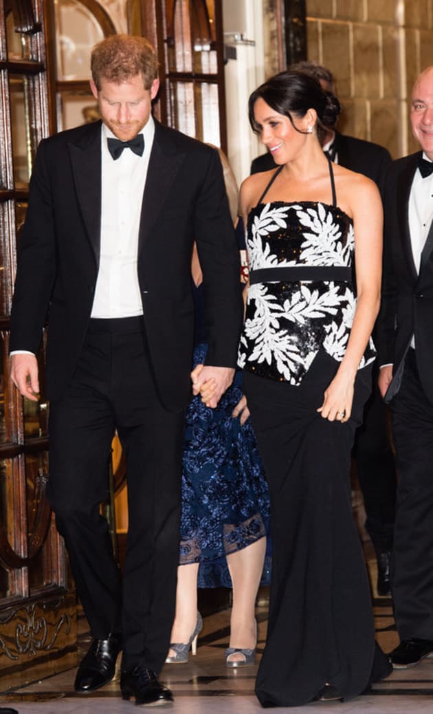 Meghan y Harry, duque de Sussex, asisten a The Royal Variety Performance 2018.