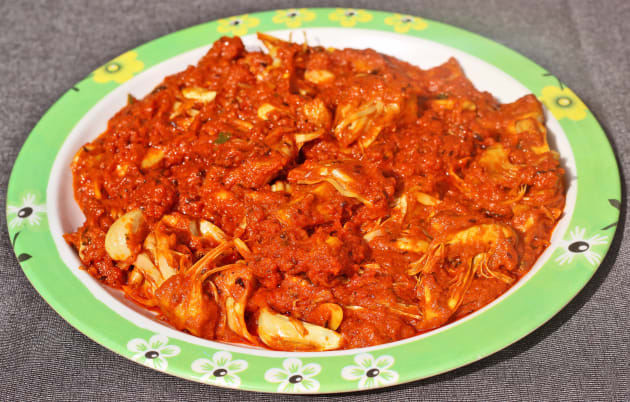 Kathal ki Masaledar Sabzi (spicy jackfruit curry )