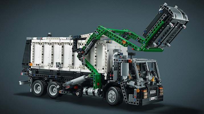 Lego Mack LR garbage truck