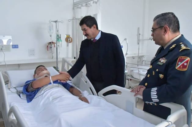 Javier Corral visitó al elemento accidentado en el Hospital