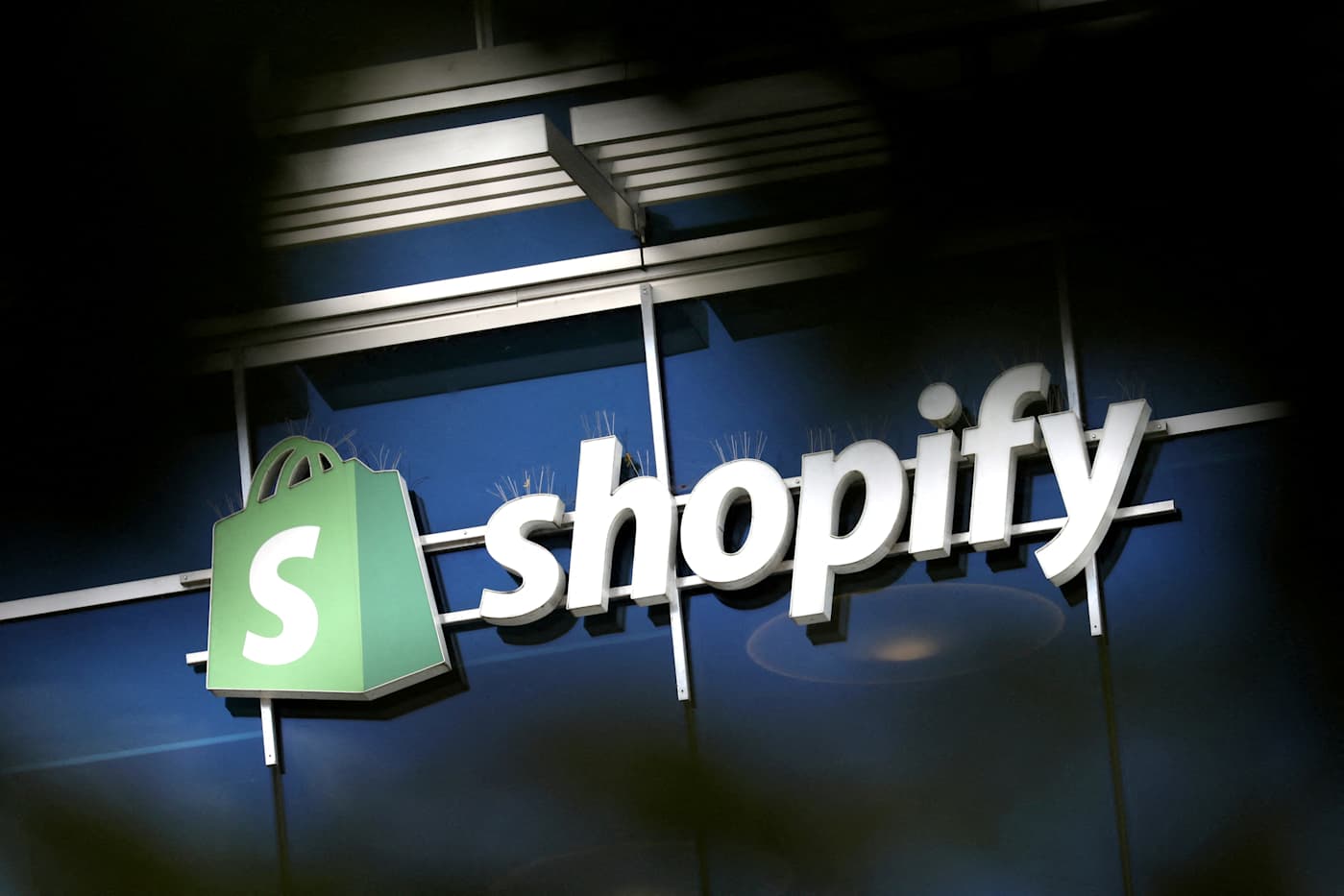 Shopify is down: Updates on the Cyber Monday outage disrupting your online shopping