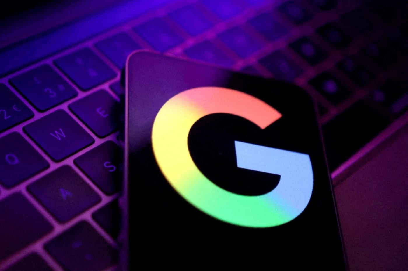 Judge puts a one-year limit on Google's contracts for default search placement
