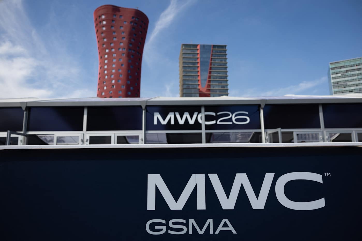 Everything announced at MWC 2026: The new Leica Leitzphone by Xiaomi, Honor's ultra-thin MagicPad 4 and more