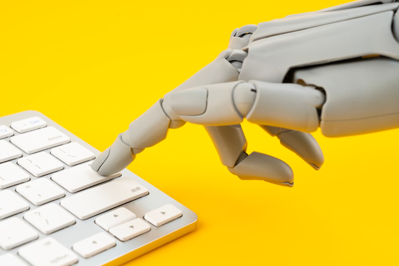 Digg shuts down for a 'hard reset' because it was flooded with bots