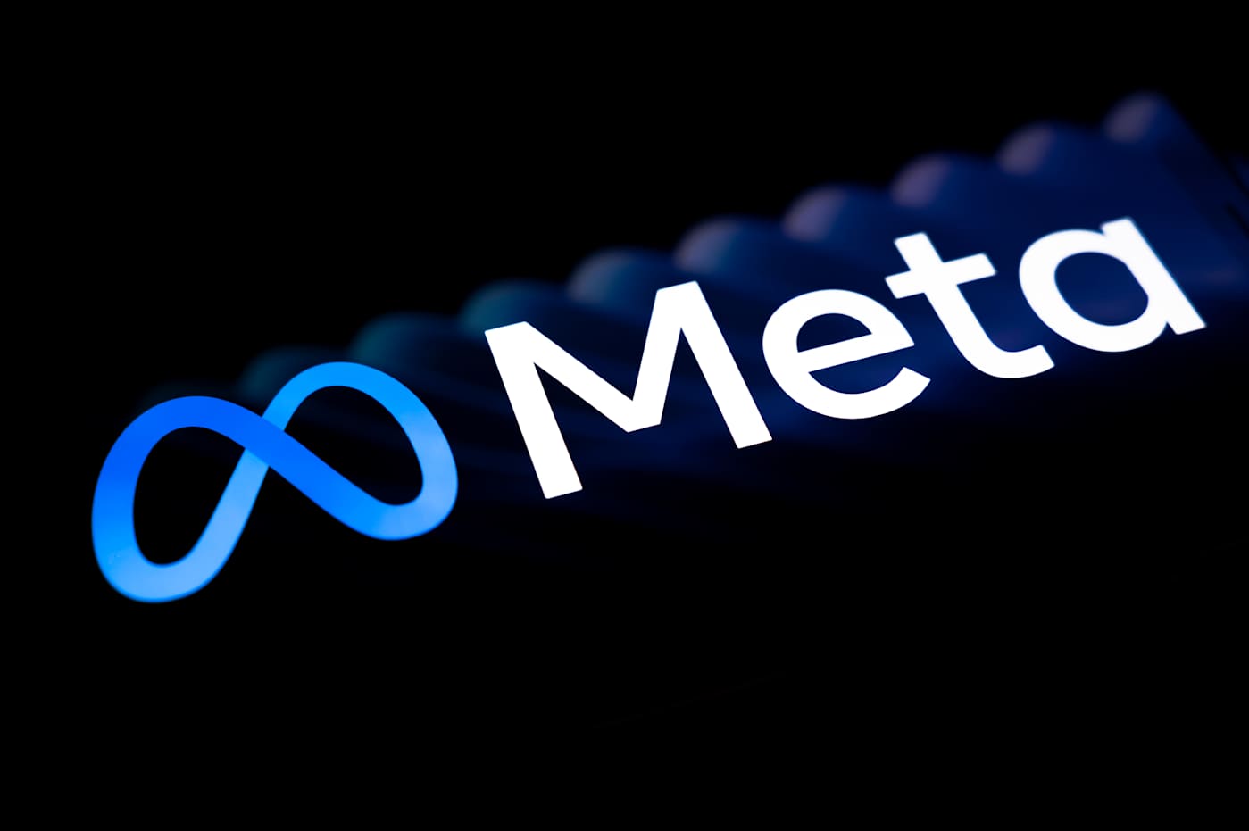 Meta starts testing its AI shopping assistant