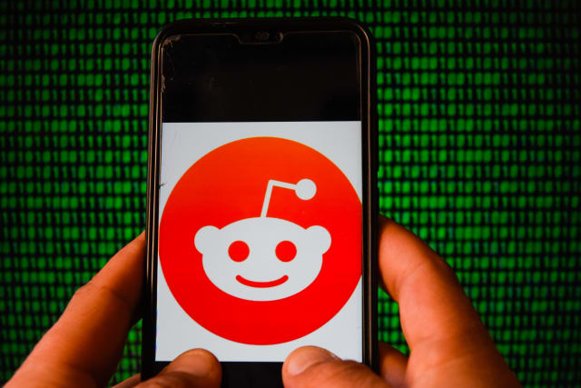 POLAND - 2020/06/03: In this photo illustration a Reddit logo is seen displayed on a smartphone. (Photo Illustration by Omar Marques/SOPA Images/LightRocket via Getty Images)