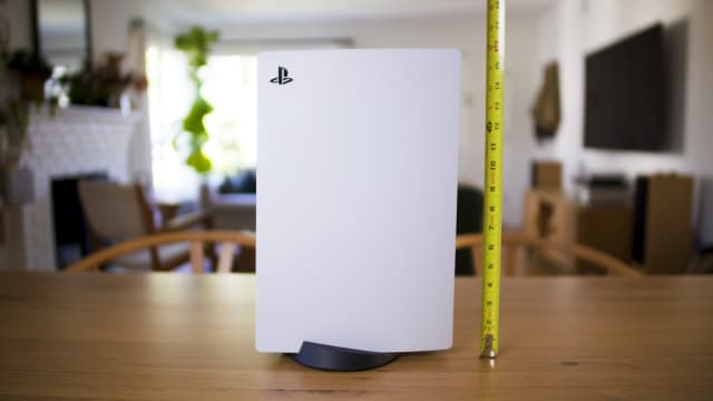 PlayStation 5 first look, DualSense hands-on