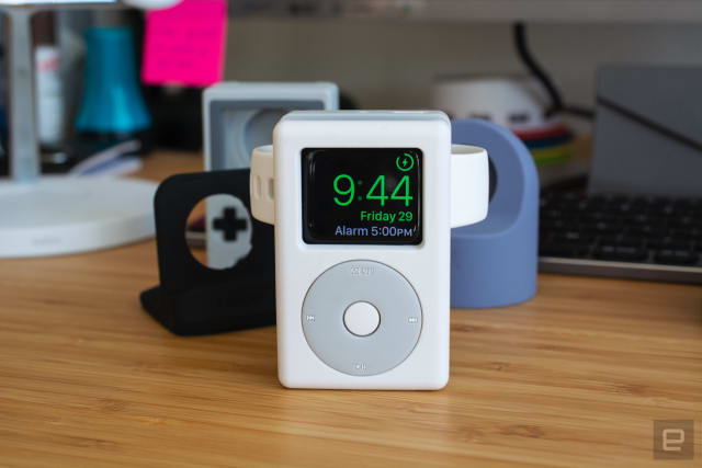 Charging stand for Apple Watch Elago
