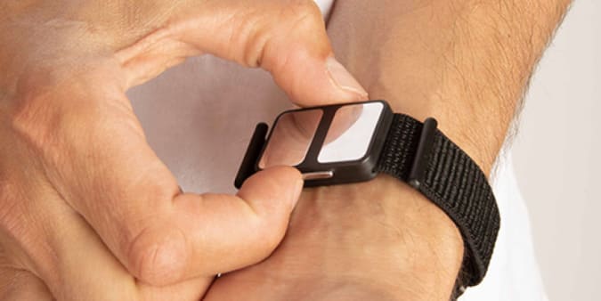 Aura Smart Strap for Apple Watch