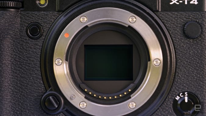 Fujifilm X-T4 APS-C sensor