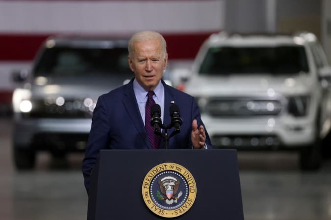 President Joe Biden delivers a speech after visiting the Ford Rouge Electric Vehicle Center in Dearborn, Michigan, USA on May 18, 2021.  REUTERS / Leah Millis