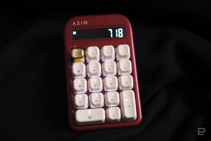 AZIO IZO keypad in pink