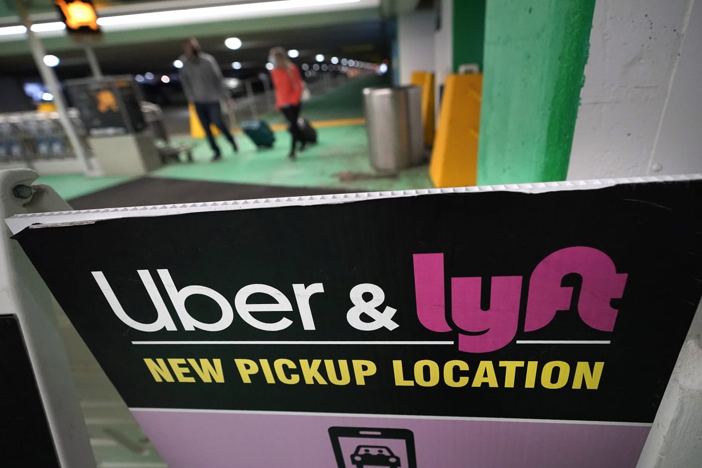 Uber and Lyft are quitting Minneapolis over a driver pay increase