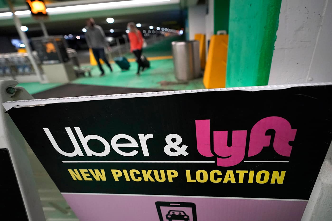 Uber and Lyft are quitting Minneapolis over a driver pay increase