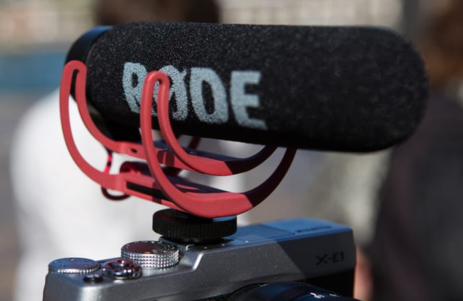 Rode VideoMic Go على ميكروفون الكاميرا من أجل دليل هدايا الأعياد Engadget 2021.