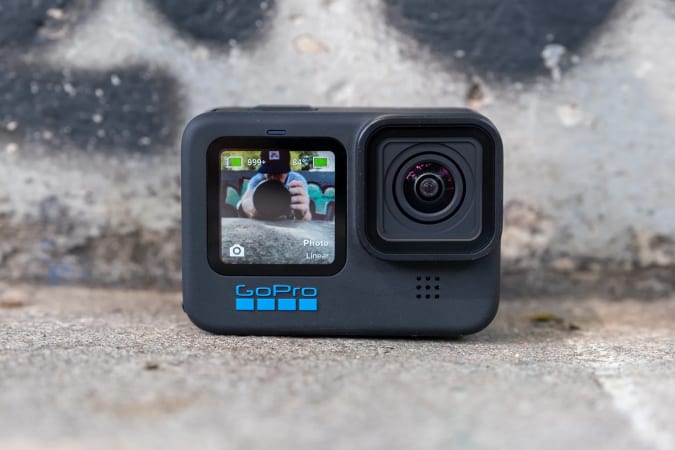 The GoPro Hero 10 Black is on sale for $ 100 on Amazon