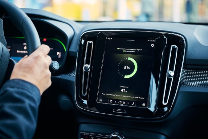 In-vehicle interface during wireless charging at over 40kW