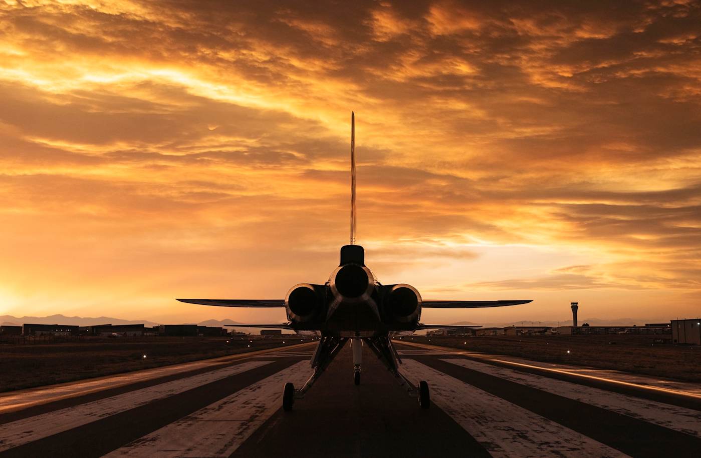 Scientists develop 'nanosphere' paint that could reduce planes' carbon dioxide emissions