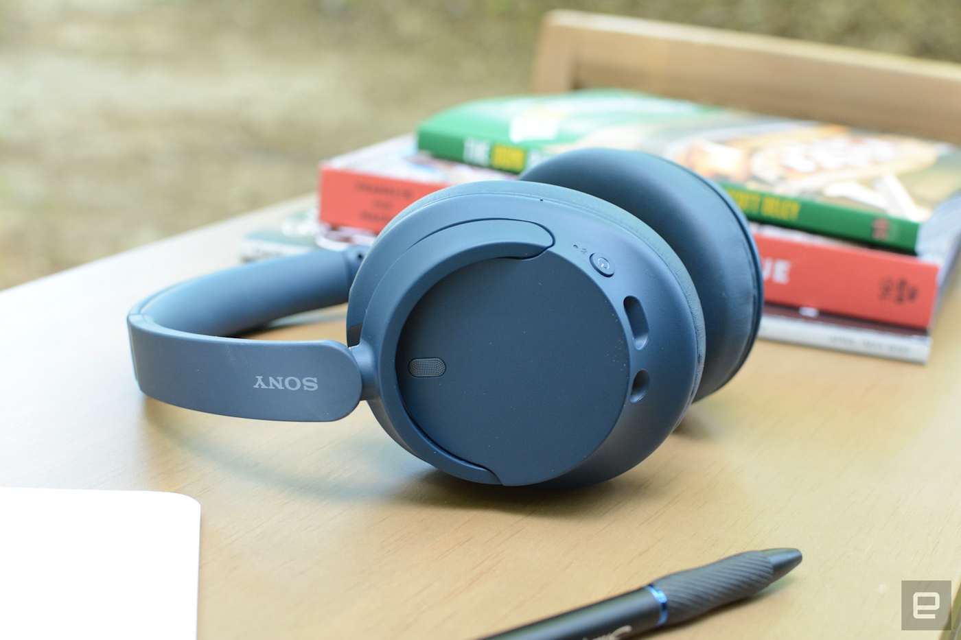 These Sony ANC headphones are even better for $98
