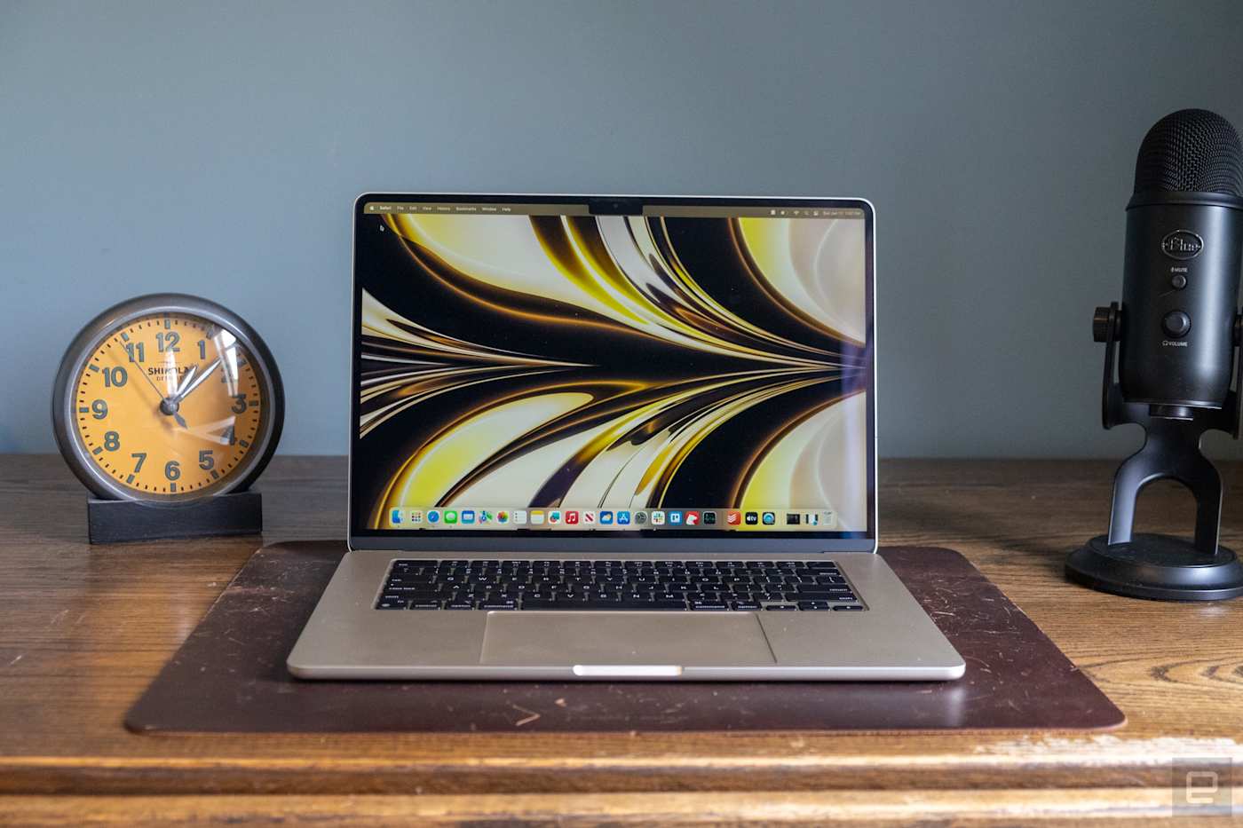 Apple's 15-inch M2 MacBook Air is up to $250 off right now