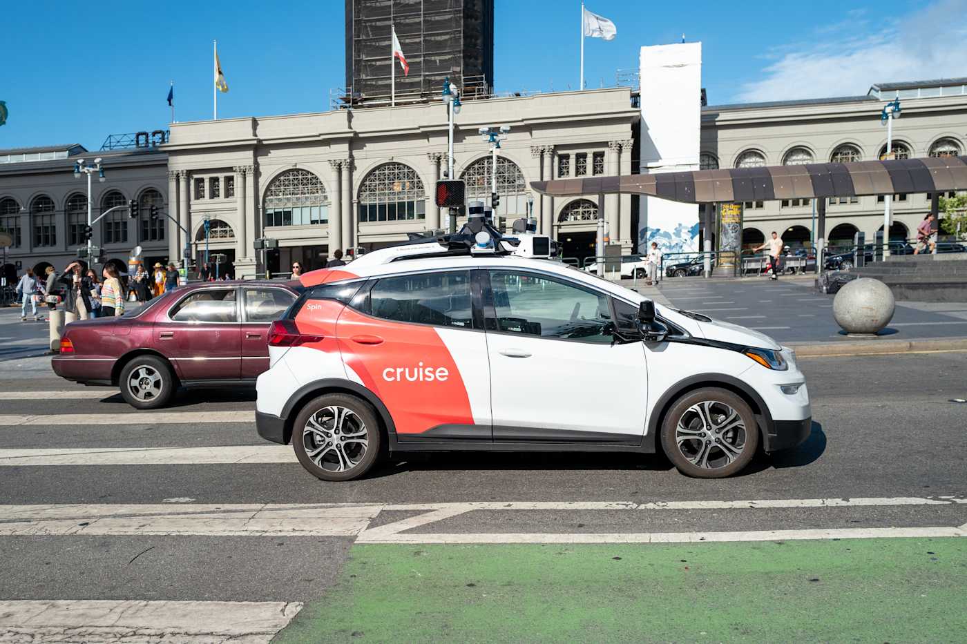 Cruise lays off half its staff after GM sunsets robotaxi program