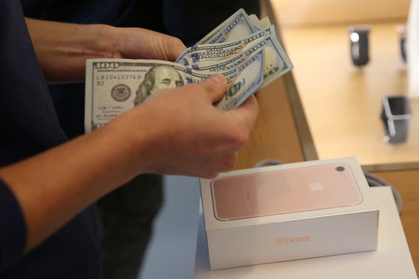 Your payments from Apple's 'batterygate' settlement may finally be on the way