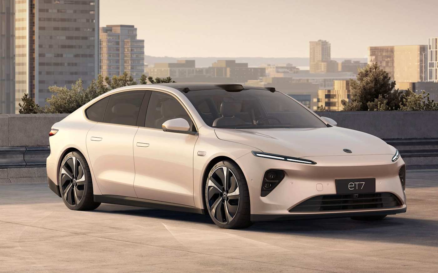 A Chinese EV squeezed 650 miles of range from its 150 kWh battery