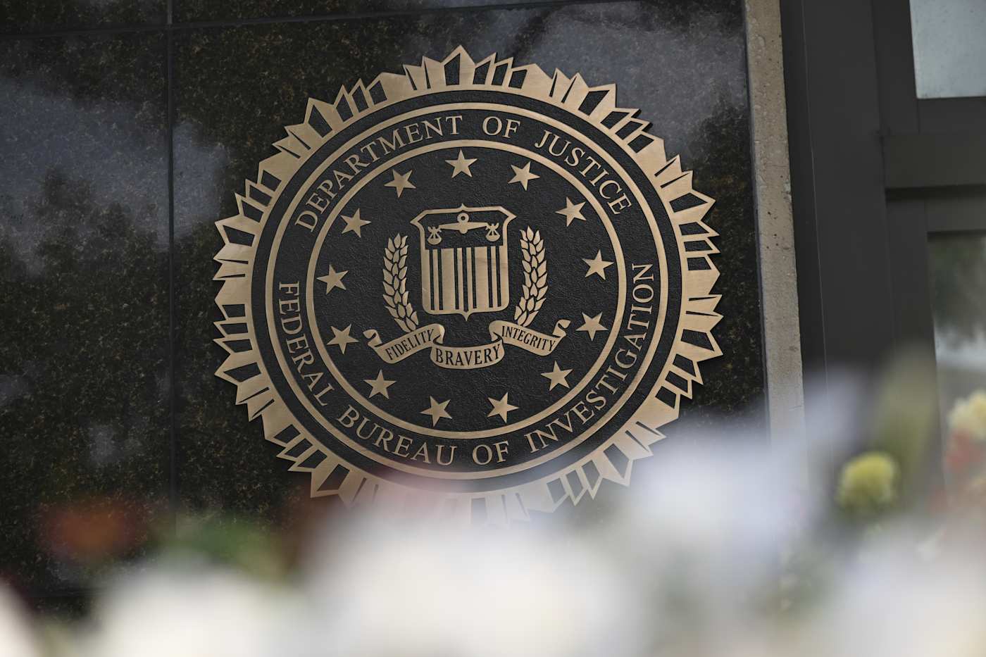 FBI suspects China-linked hackers accessed officials' call logs and SMS messages, report says