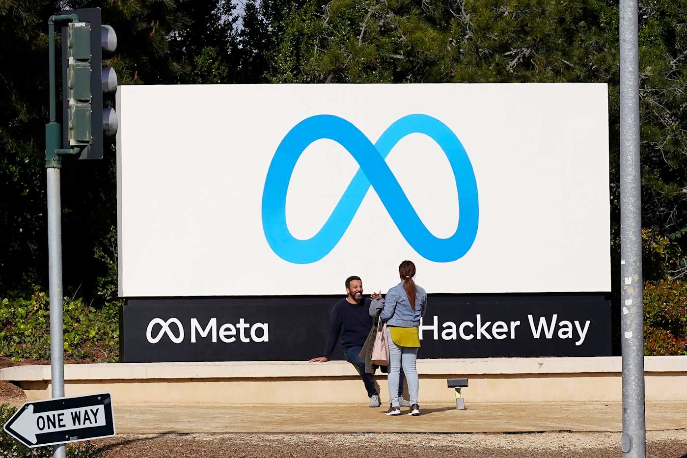 41 state attorneys general tell Meta to fix their customer support for hacking victims