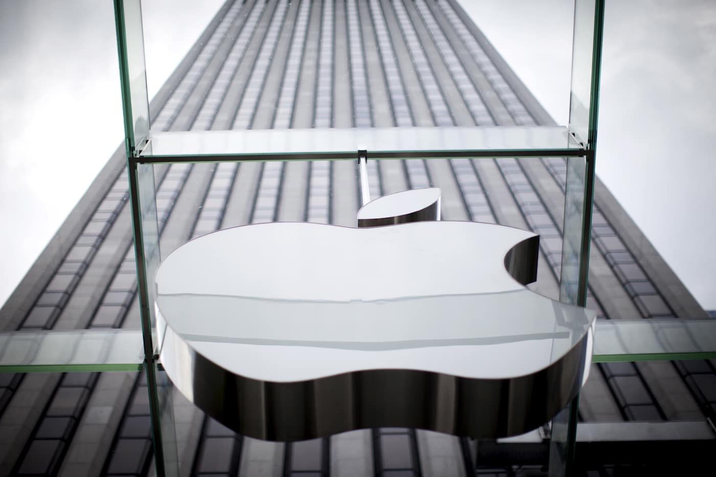 Most App Store developers aren't taking Apple up on its new outside payments option