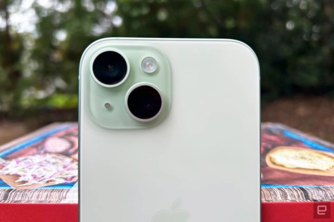 iOS 17.5.1 fixes reappearing photo bug