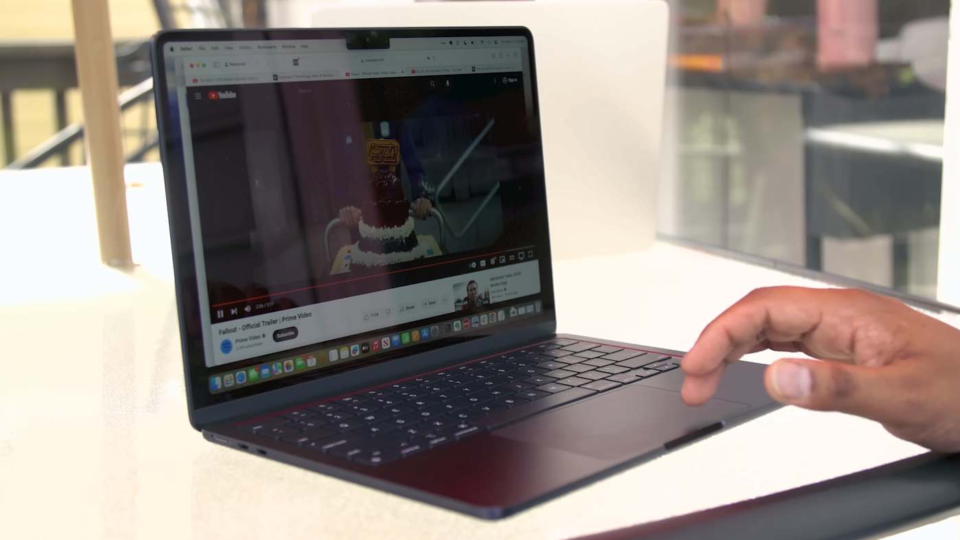 Apple's M3 MacBook Air with 16GB of RAM is $200 off right now