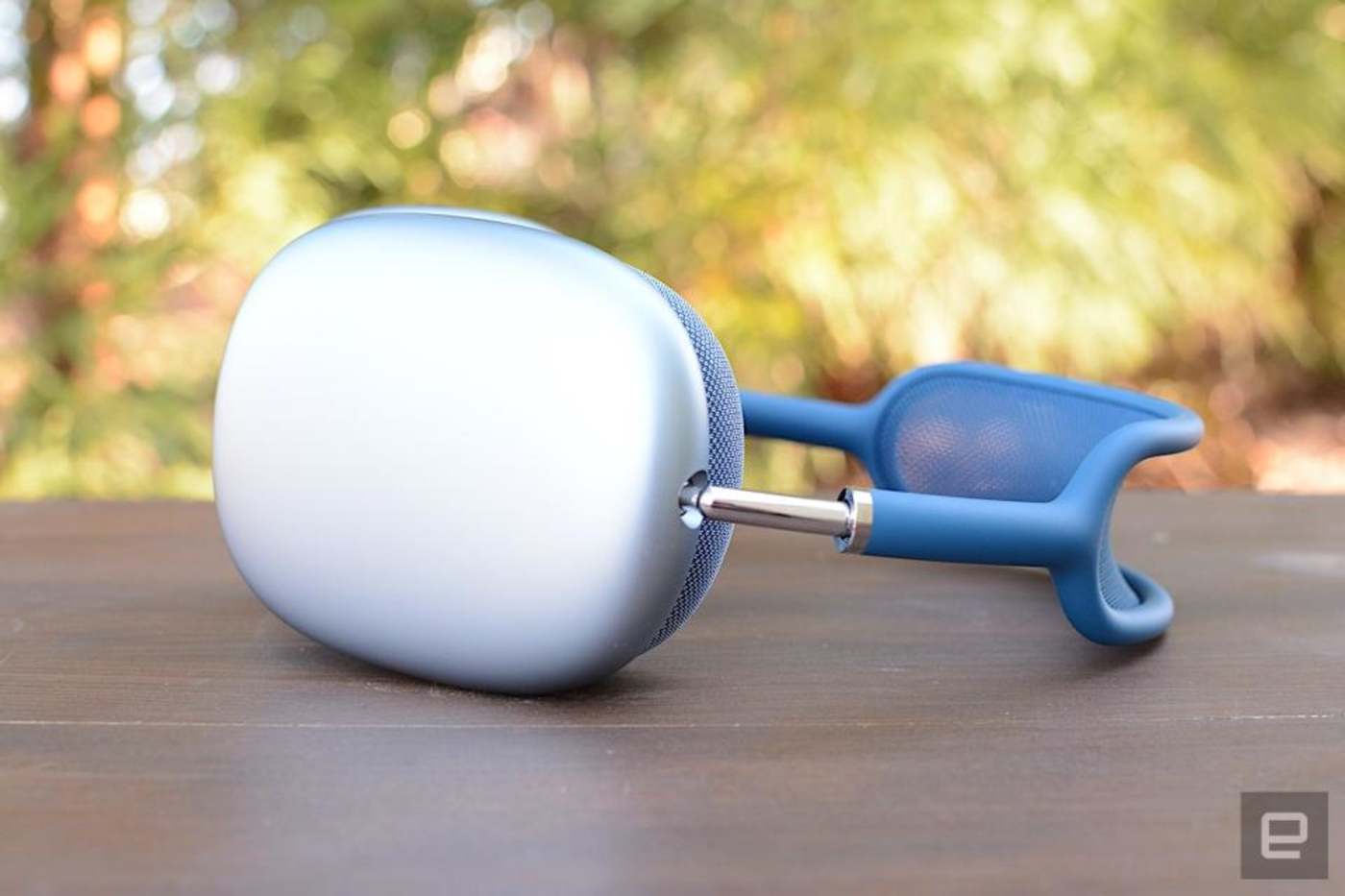 Why are Apple's AirPods Max still saddled with 2020 hardware?