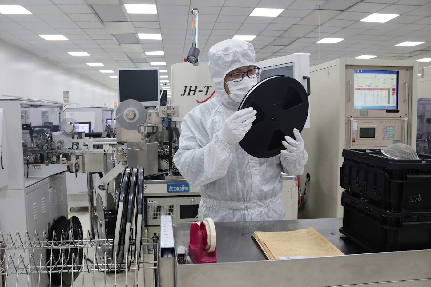 White House calls for investigation into China's alleged anti-competitive semiconductor industry