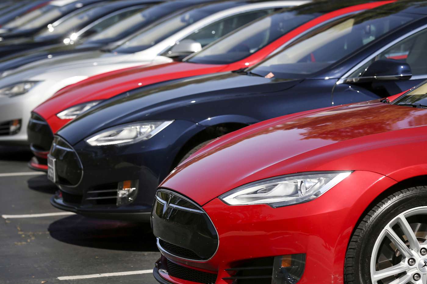 Trump's team reportedly wants to end NHTSA reporting requirement for car crashes involving automated systems