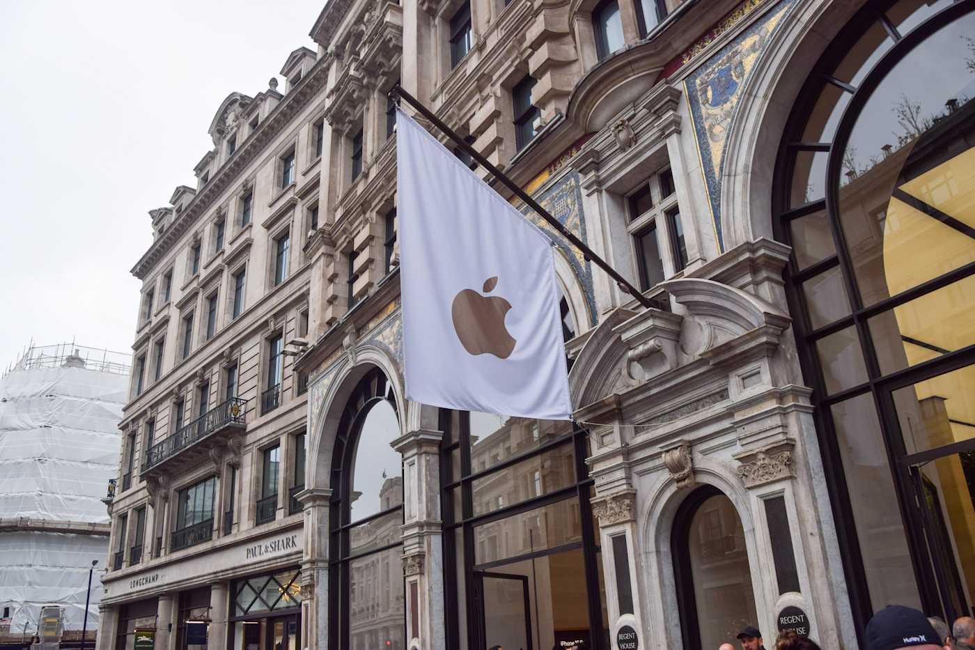 UK officials are reportedly demanding backdoor access to Apple iCloud accounts