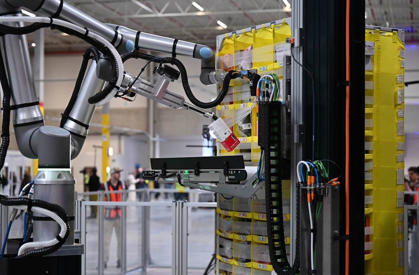 New report leaks Amazon's proposed mass-automation plans