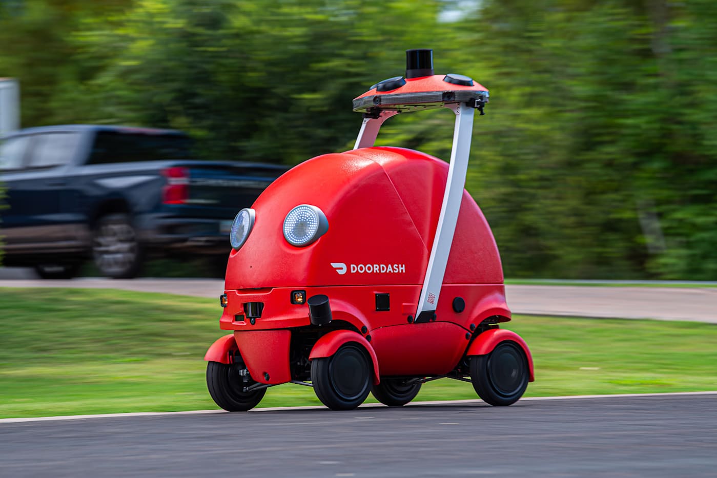 DoorDash introduces a cute delivery robot named Dot