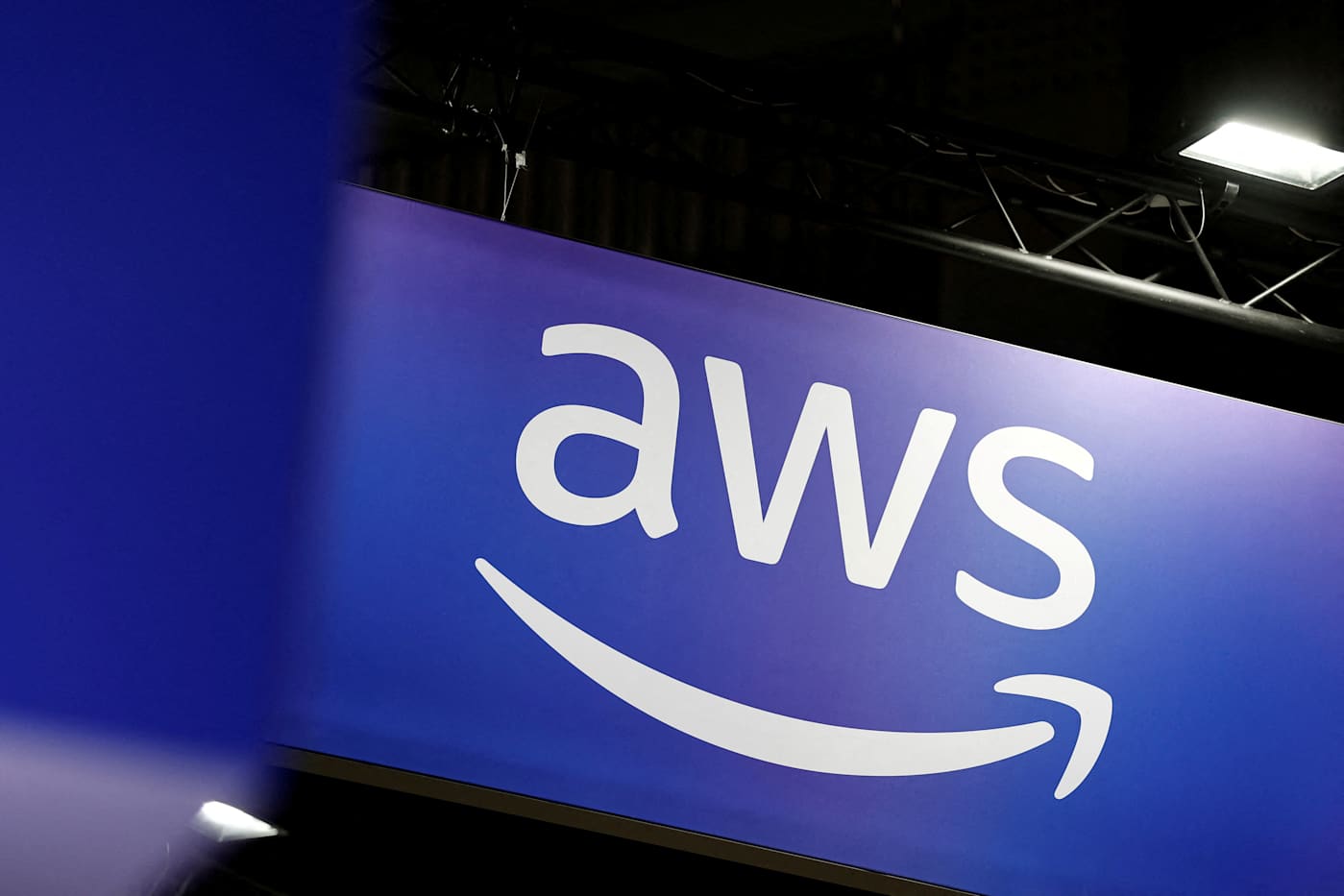 Amazon is reportedly aggressively pitching law enforcement on its cloud services