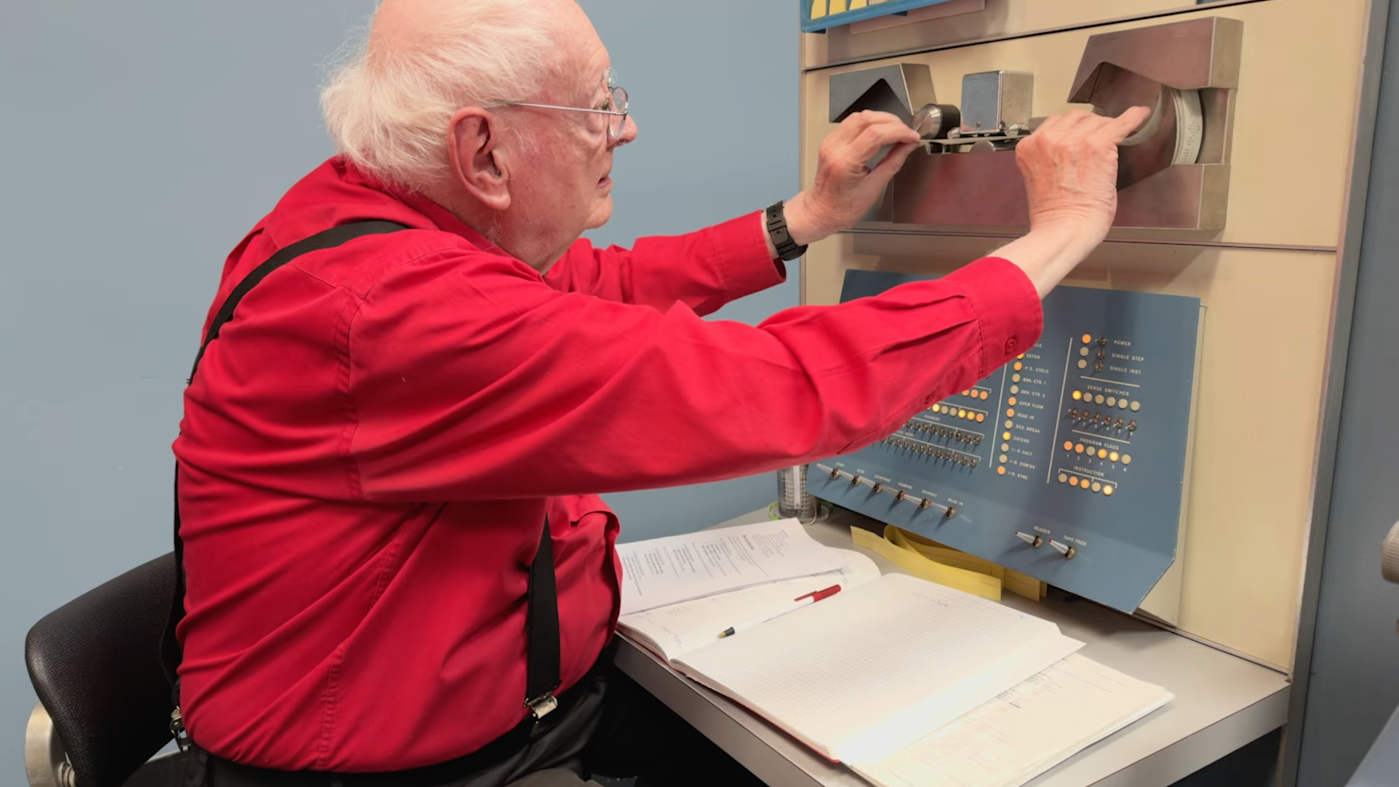 Someone programmed a 65-year old computer to play Boards of Canada's 'Olson'