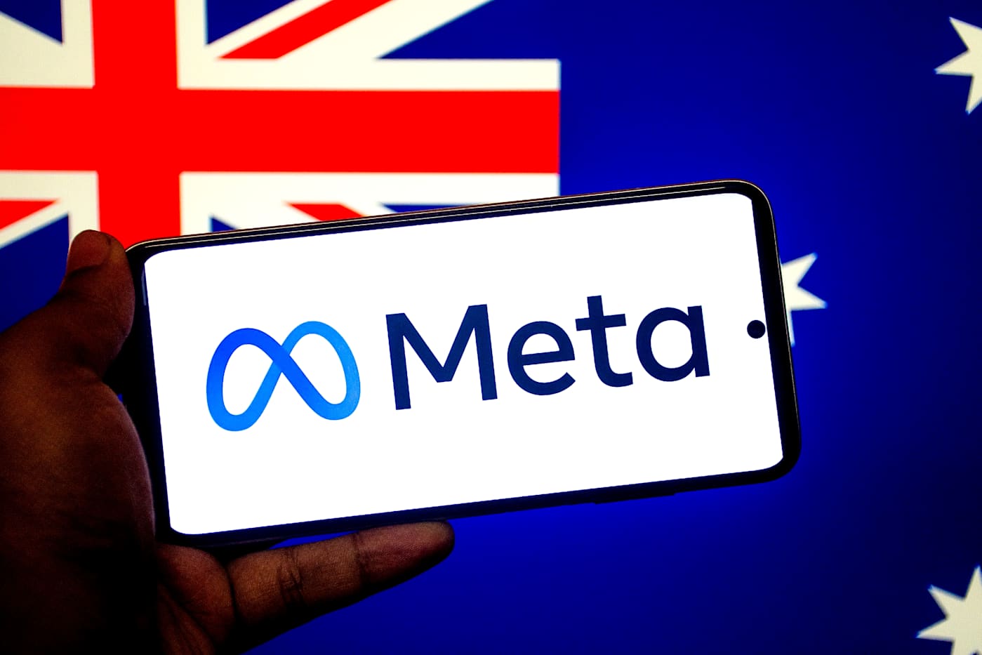 Meta closes 550,000 accounts to comply with Australia's kids social media ban