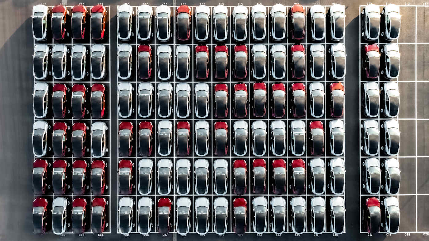 California's governor plans to set aside $200 million for state EV tax credits