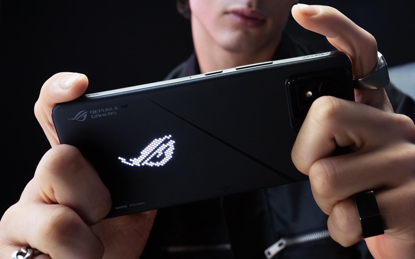 ASUS' new ROG Phone 8 finally puts a good camera in a gaming phone