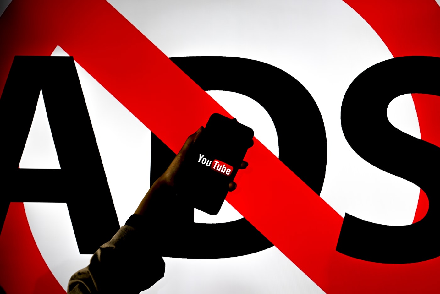 YouTube prevents ad-blocking mobile apps from accessing its videos