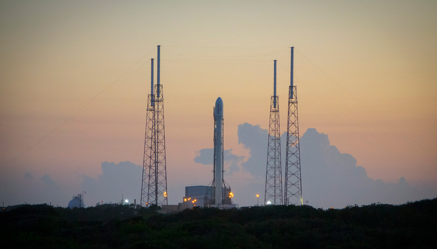 SpaceX will try to launch and land a rocket Monday night1400 x 800