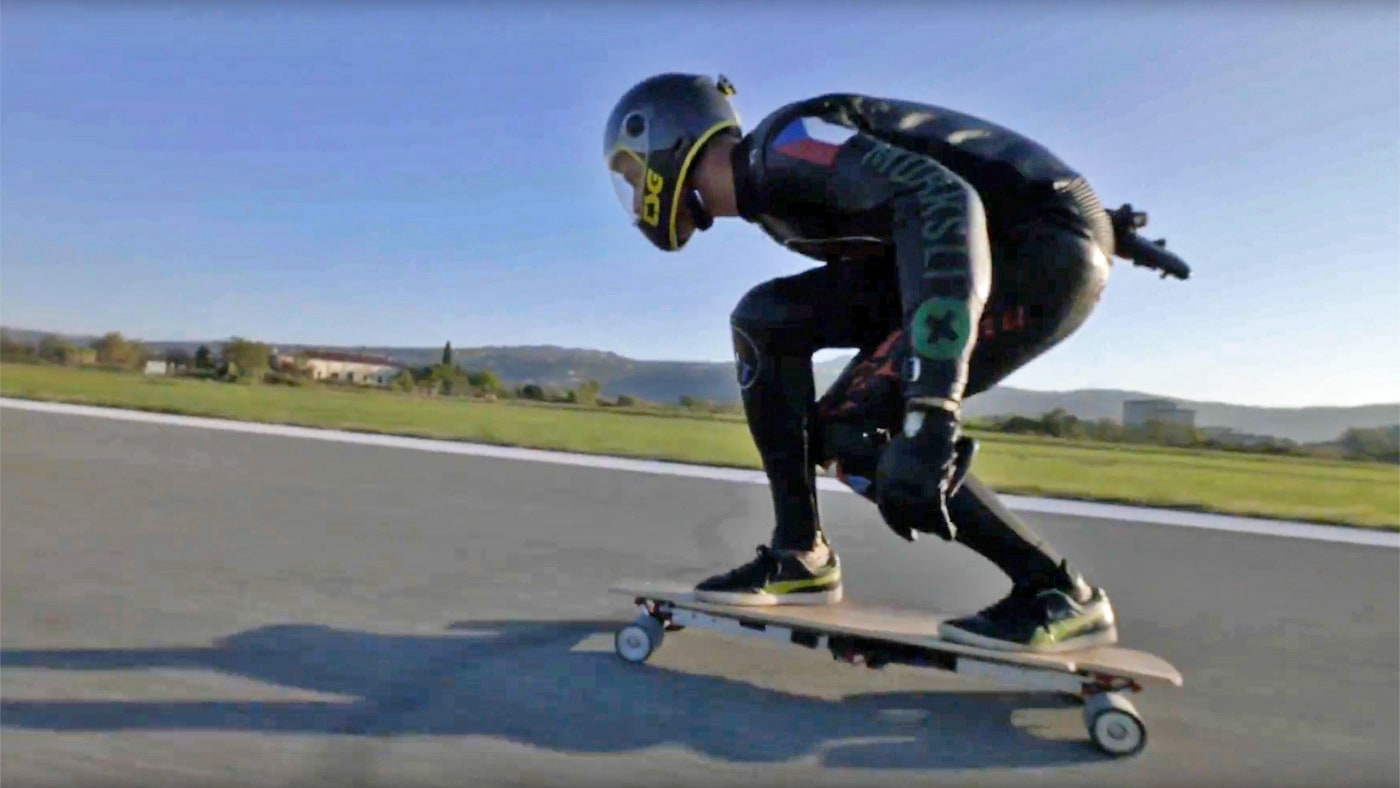 Watch the fastest-ever electric skateboard run