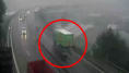 In un nuovo video si vede come il camion Basko ha evitato di finire giù dal ponte
