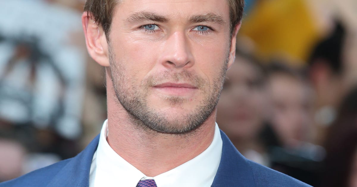 'Ghostbusters' Chris Hemsworth To Play Receptionist Role In New Reboot