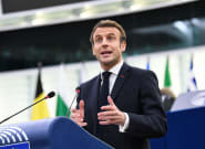 Face au Parlement européen, Macron défend l'IVG et