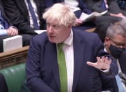 Partygate: Boris Johnson hué et laminé par l'opposition, à la